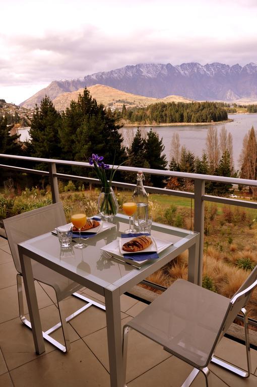 Highview 4*